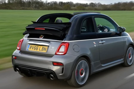 Náhled Abarth 595 Cabrio 1.4 T-Jet 180 Competizione 70th Anniversary Zadní pohled