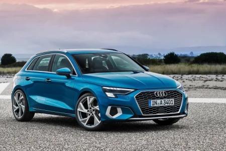 Miniaturansicht von Audi A3 Sportback 30 TFSI Edition One Vorderansicht