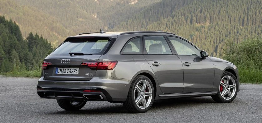 Audi A4 Avant 45 TFSI Quattro Business Edition Rückansicht