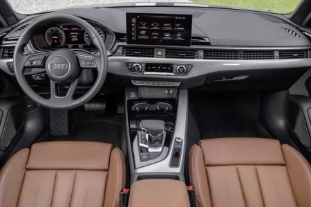 Miniaturansicht von Audi A4 Avant 45 TFSI Quattro Business Edition Innere