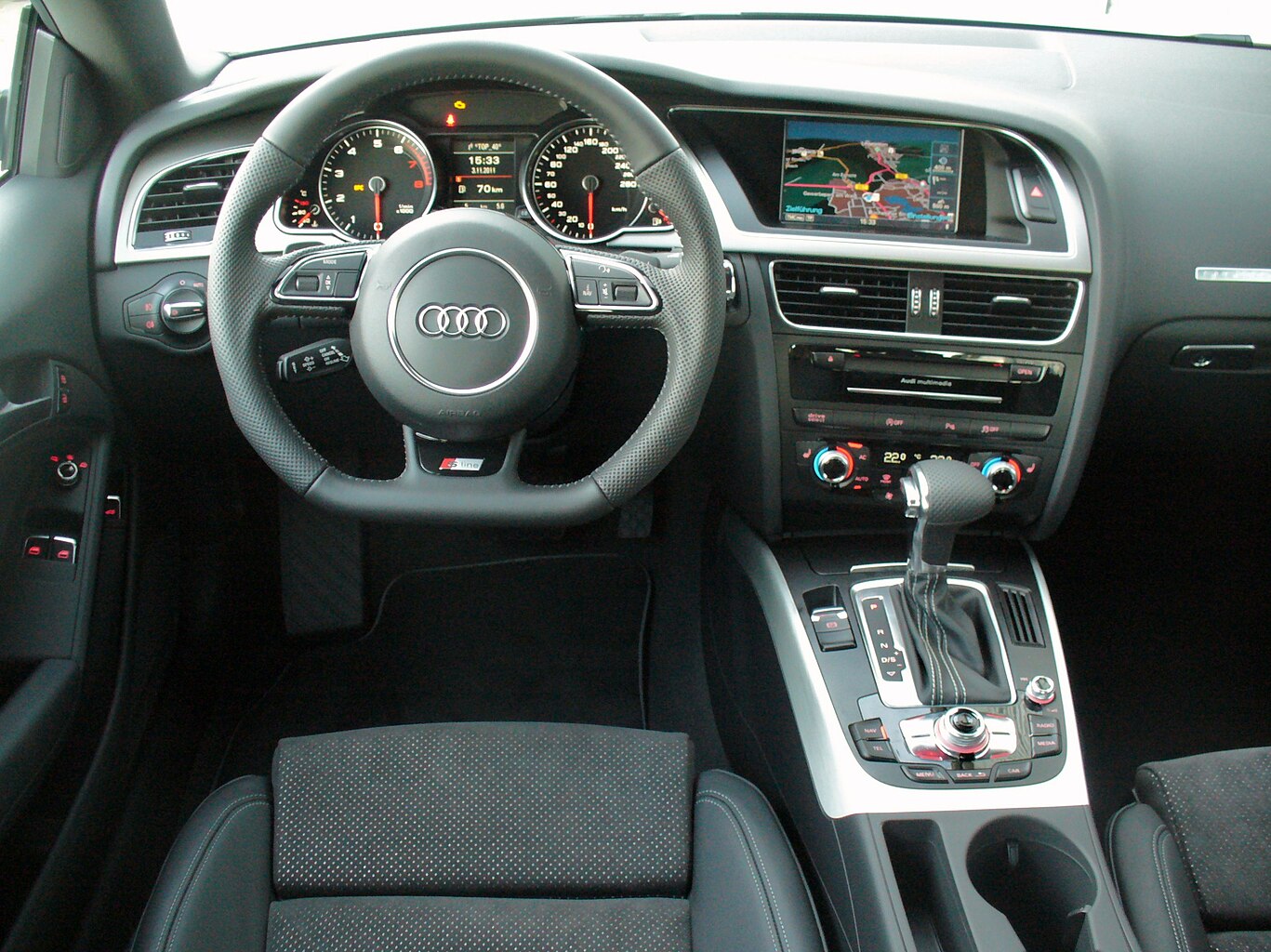 Audi A5 Coupe 40 TFSI Quattro Business Edition Innere