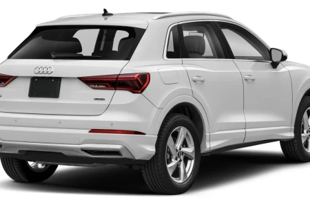 Miniaturansicht von Audi Q3 40 TFSI Quattro Business Edition Rückansicht