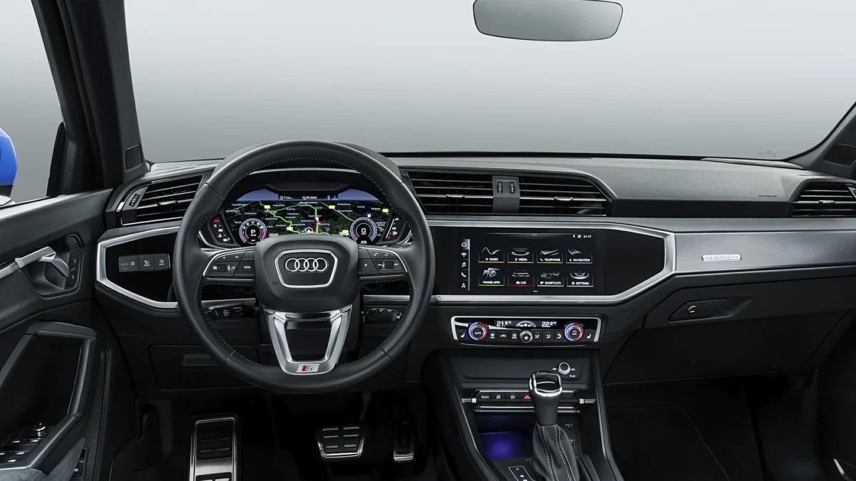 Audi Q3 40 TFSI Quattro Business Edition Innere