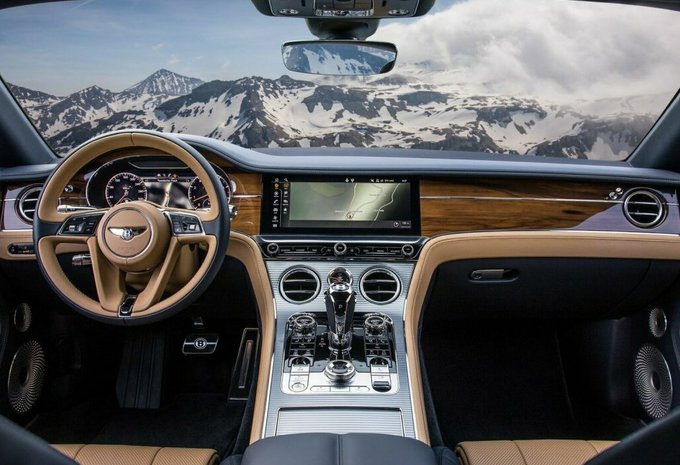Bentley Continental GT 4.0 V8 Interiér