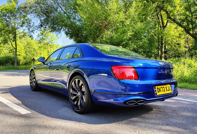Bentley Flying Spur W12 Pohľad zozadu