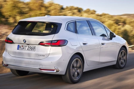 Miniaturansicht von BMW 216d Active Tourer Corporate Executive Rückansicht