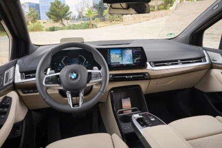 Miniaturansicht von BMW 216d Active Tourer Corporate Executive Innere