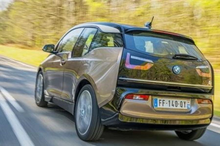 Miniaturansicht von BMW I3 120Ah For The Oceans Edition Rückansicht