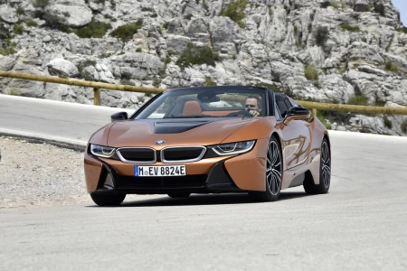 Miniaturansicht von BMW I8 Roadster Vorderansicht