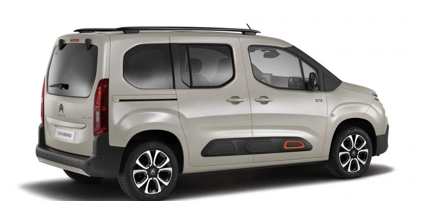 Citroen Berlingo PureTech 130 Shine Zadní pohled