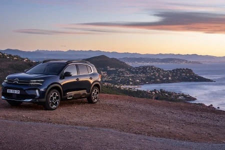 Miniaturansicht von Citroen C5 Aircross PureTech 130 Feel Vorderansicht