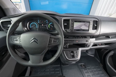 Náhled Citroen E-Jumpy Combi M 50kWh Interiér