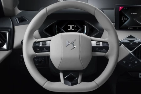 Miniaturansicht von DS DS3 Crossback E-Tense Executive Innere