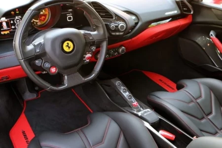 Miniaturansicht von Ferrari 488 GTB Pista Innere