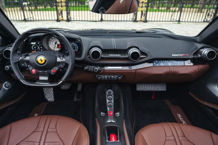 Miniaturansicht von Ferrari 812 GTS Innere