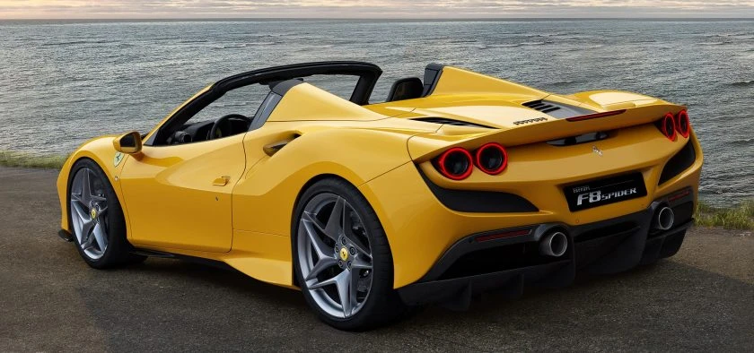 Ferrari F8 Spider Rückansicht
