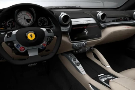 Miniaturansicht von Ferrari GTC4 Lusso V8 Innere
