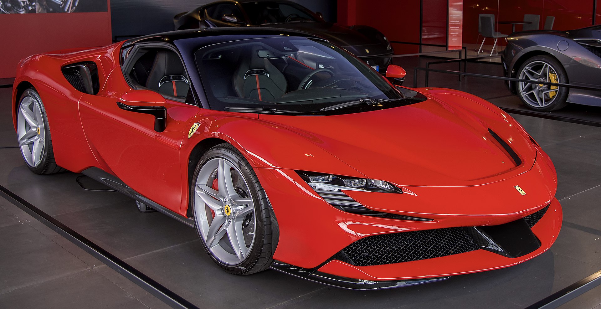 Ferrari SF90 Stradale Vorderansicht