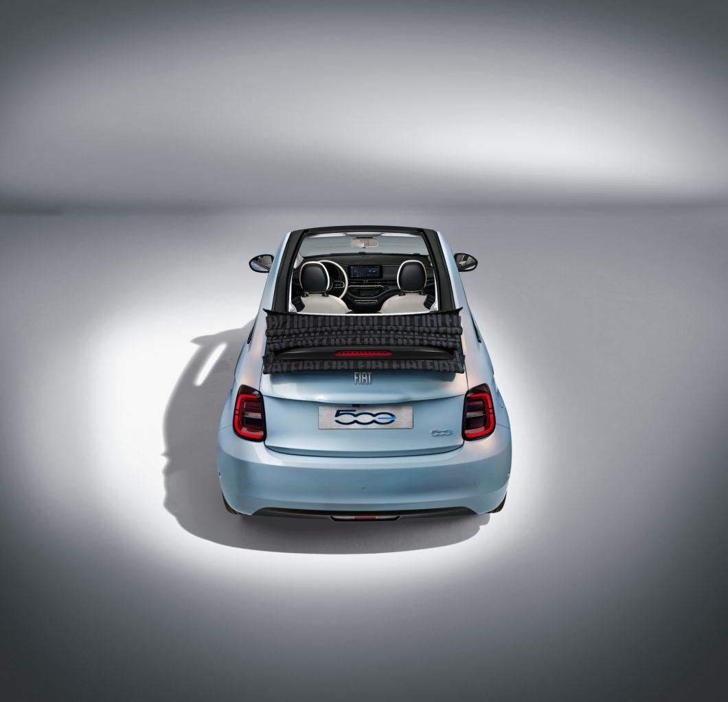 Fiat 500e Action Rückansicht