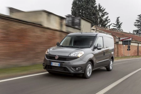 Miniaturansicht von Fiat Ducato L1H1 28 2.0 MultiJet 120 Actual Vorderansicht