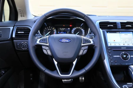 Miniaturansicht von Ford Mondeo Wagon Hybride Vignale Innere