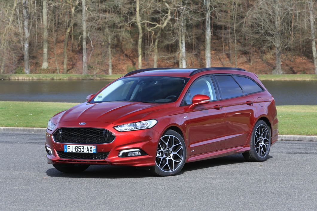 Ford Mondeo Wagon Hybride Vignale Vorderansicht