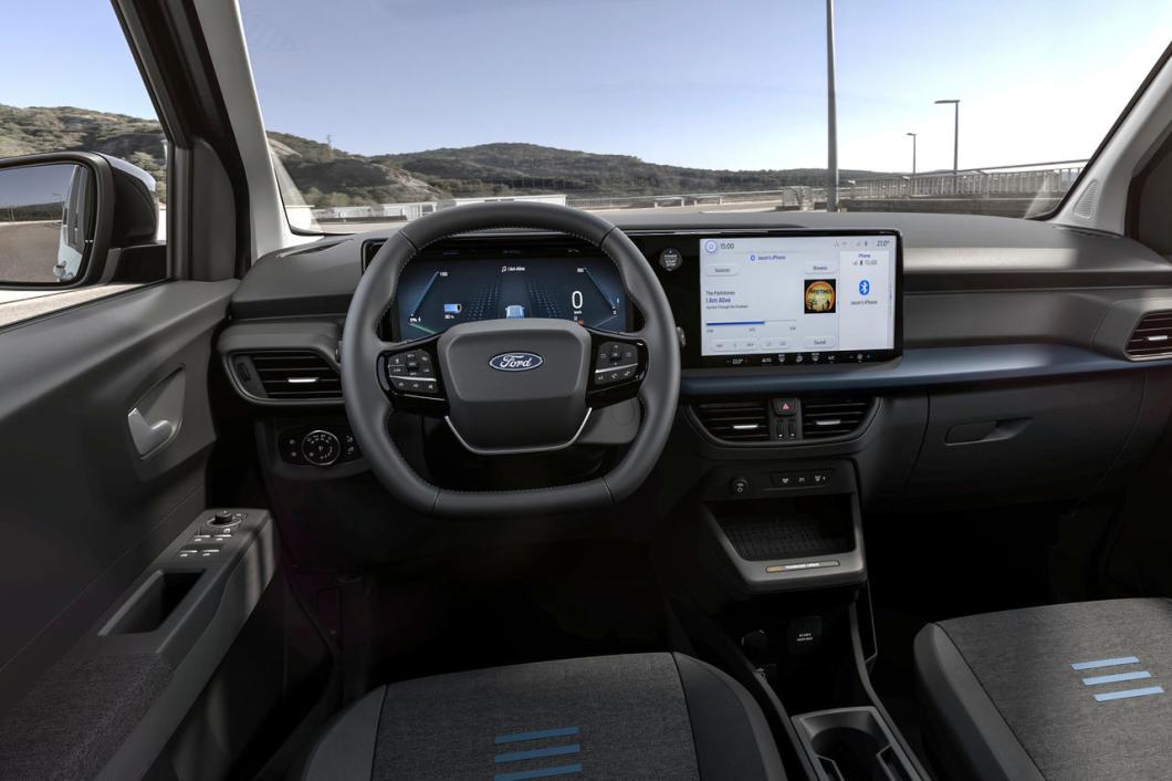 Ford Transit Courier 1.5 TDCI 75hp Ambiente Innere