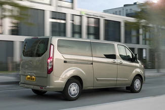 Miniaturansicht von Ford Transit Custom Kombi L1H1 PHEV Trend Rückansicht