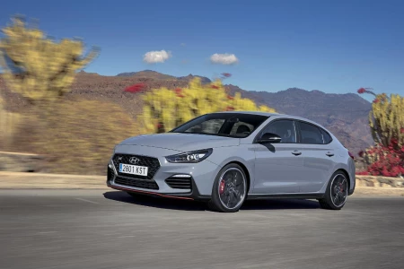 Miniaturansicht von Hyundai I30 Fastback 1.5 T-GDI 48V N Line Sky Vorderansicht