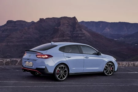Miniaturansicht von Hyundai I30 Fastback 1.5 T-GDI 48V N Line Sky Rückansicht