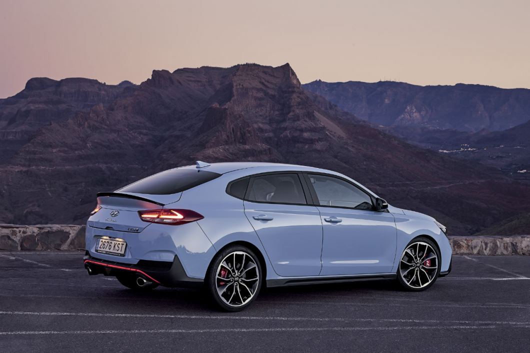 Hyundai I30 Fastback 1.5 T-GDI 48V N Line Sky Rückansicht
