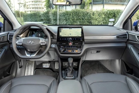 Miniaturansicht von Hyundai Ioniq 1.6 GDI PHEV Premium Sky Innere