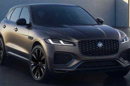 Miniaturansicht von Jaguar F-Pace P250 HSE Vorderansicht