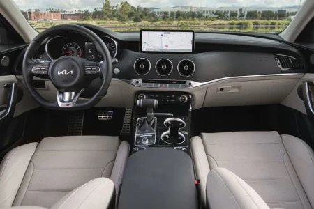 Miniaturansicht von Kia Stinger 2.0 Turbo GT-Line Innere