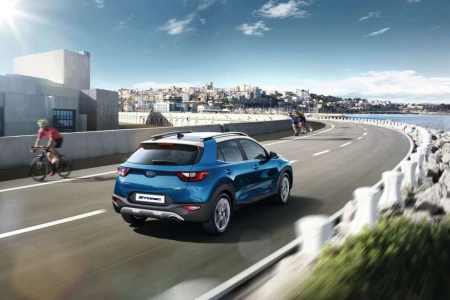 Miniaturansicht von Kia Stonic 1.0 T-GDi MHEV 120hp GT-PlusLine Rückansicht