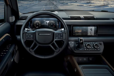 Miniaturansicht von Land Rover Defender 110 P400e X Innere