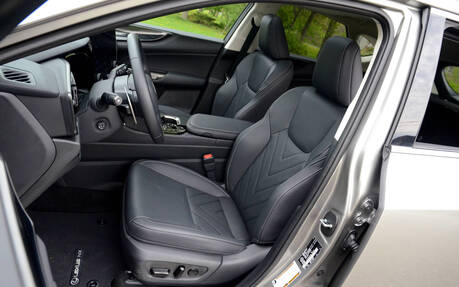 Lexus NX 300h AWD Premium Innere
