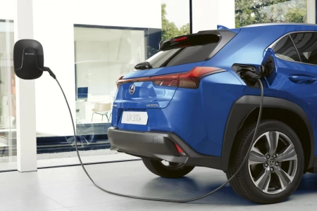 Miniaturansicht von Lexus UX 300e Electric Luxury Rückansicht