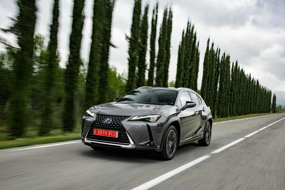 Lexus UX 250h Comfort Line Vorderansicht