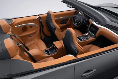 Náhled Maserati GranCabrio Sport Interiér