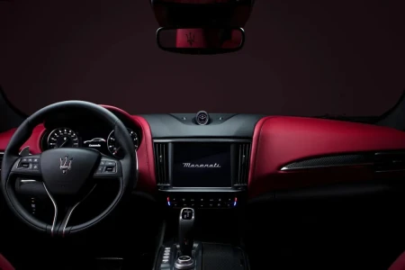 Miniaturansicht von Maserati Levante GTS Innere