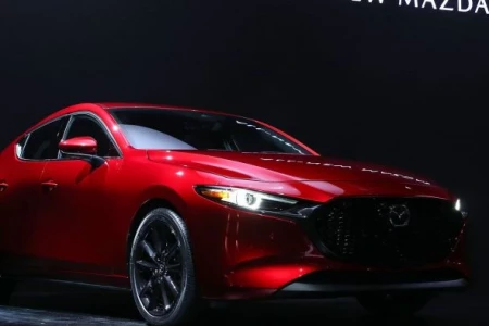 Miniaturansicht von Mazda 3 SkyActiv-X 2.0 180 Luxury Vorderansicht