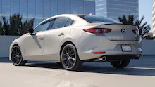 Mazda 3 Sedan SkyActiv-G 2.0 122 Rückansicht