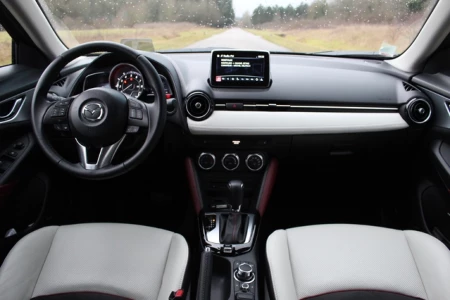 Miniaturansicht von Mazda CX-3 SkyActiv-G 121 Luxury Innere