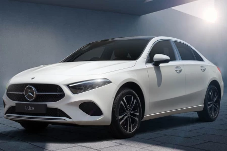 Miniaturansicht von Mercedes-Benz A 250 E Business Solution Luxury Vorderansicht