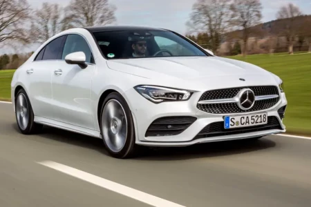 Miniaturansicht von Mercedes-Benz CLA 250 E Business Solution AMG Vorderansicht