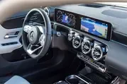 Miniaturansicht von Mercedes-Benz CLA 250 E Business Solution AMG Innere