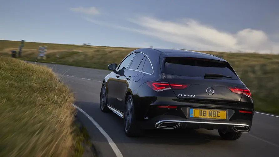 Mercedes-Benz CLA 200 D Shooting Brake Business Solution Rückansicht