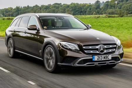 Miniaturansicht von Mercedes-Benz E 400 D 4MATIC All-Terrain Vorderansicht