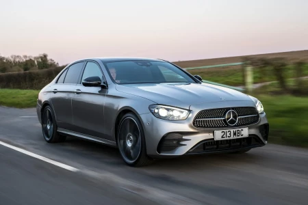 Miniaturansicht von Mercedes-Benz E 200 D Business Solution Vorderansicht